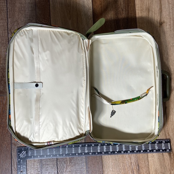 W. P. Hemenway Co Vintage Boho Floral Woven Carryon Suitcase - Picture 13 of 16